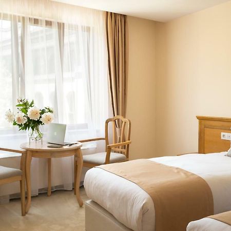 Family Hotel Anna روس المظهر الخارجي الصورة