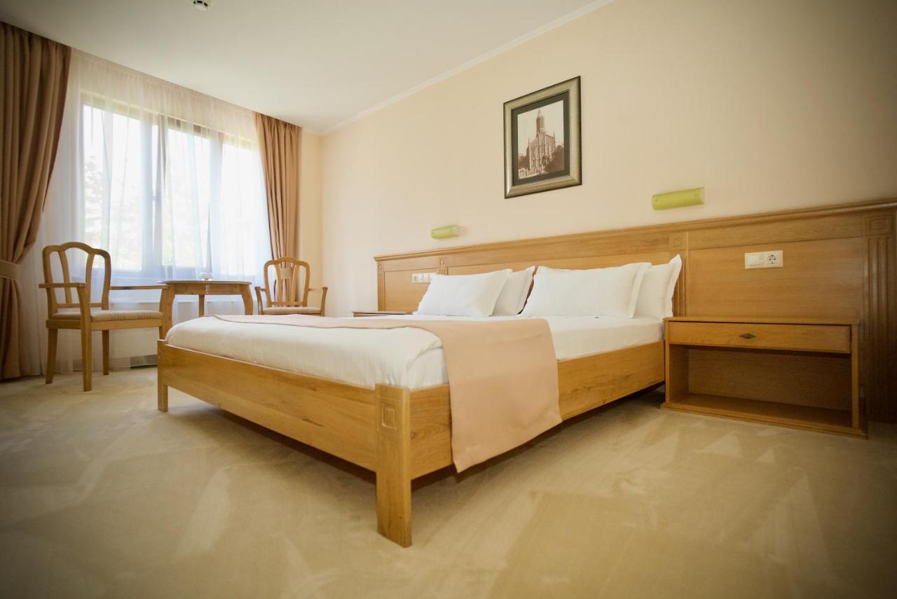 Family Hotel Anna روس المظهر الخارجي الصورة