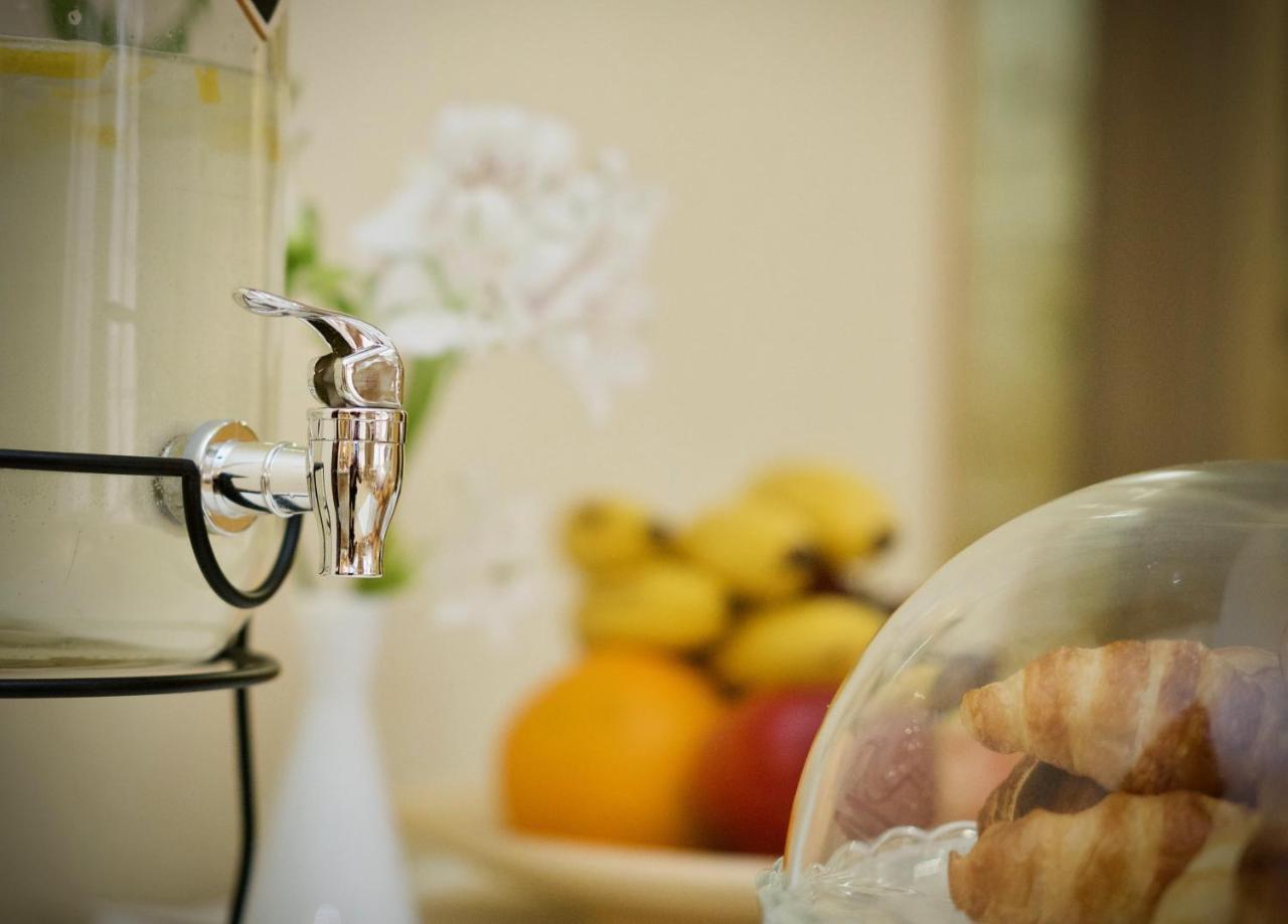 Family Hotel Anna روس المظهر الخارجي الصورة