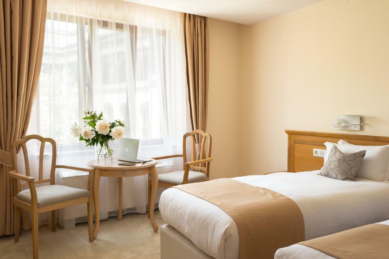 Family Hotel Anna روس المظهر الخارجي الصورة