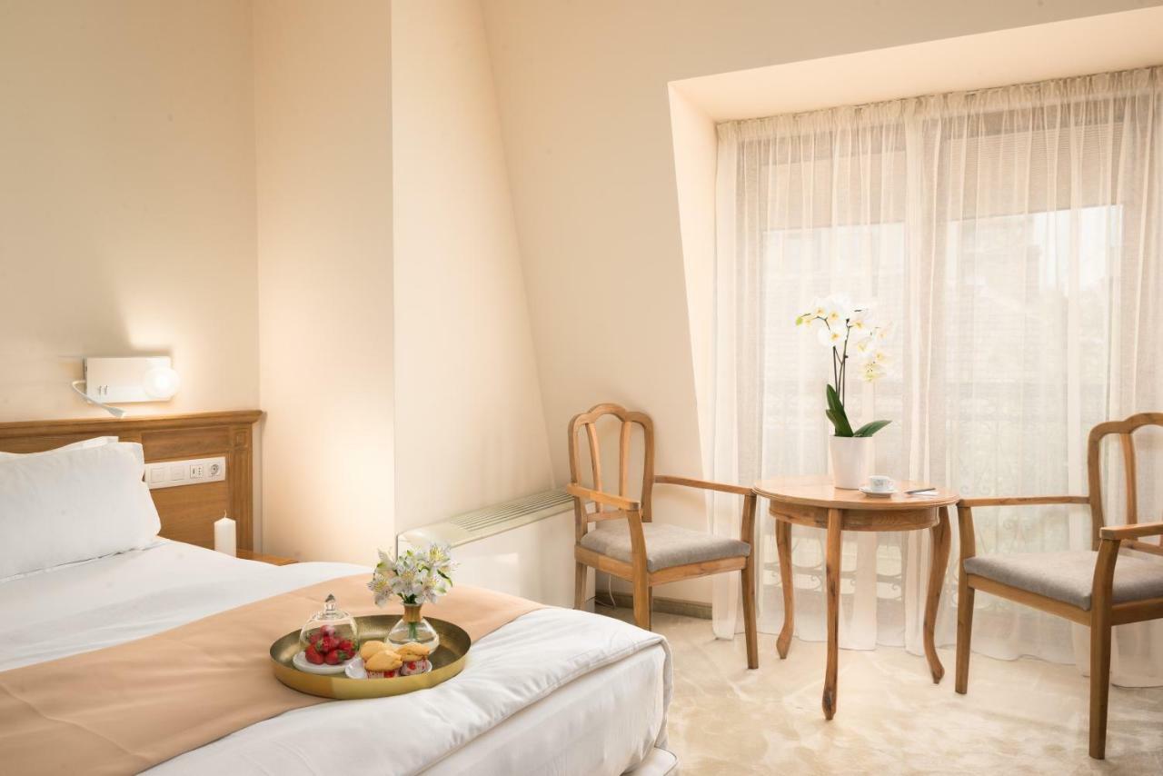 Family Hotel Anna روس المظهر الخارجي الصورة