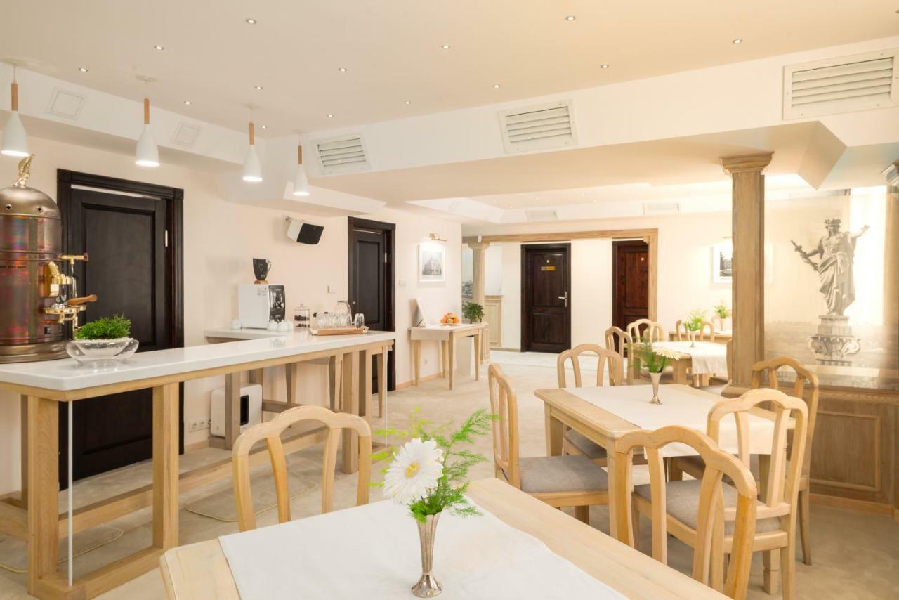 Family Hotel Anna روس المظهر الخارجي الصورة